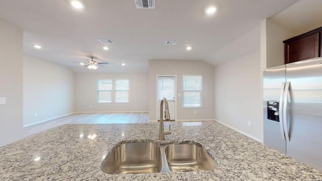 575 Hector LOOP, Georgetown, TX 78626