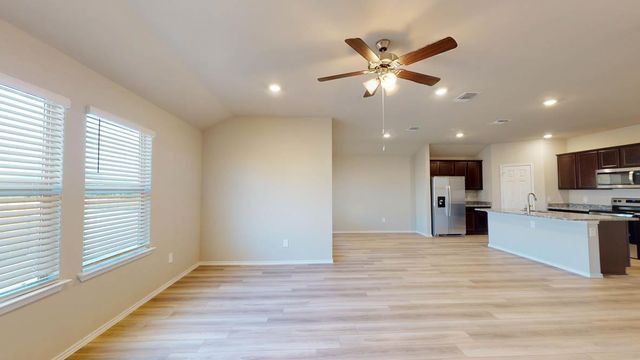 575 Hector LOOP, Georgetown, TX 78626