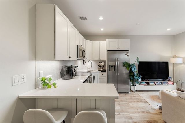 1457 Tremont St. 201, Boston, MA 02120