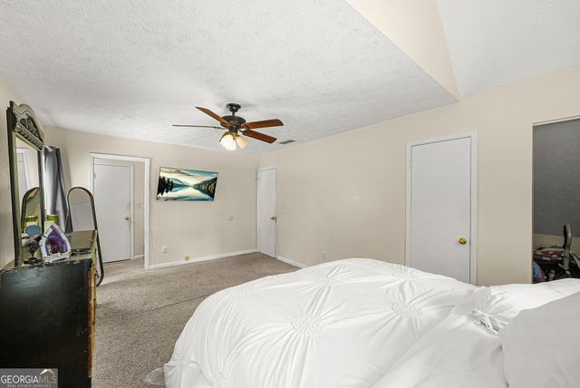 946 Fox Chase Lane, Riverdale, GA 30296