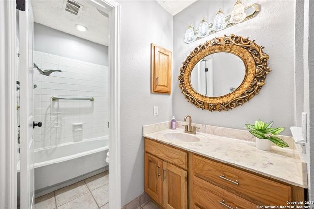 9308 Dover Rdg, San Antonio, TX 78250