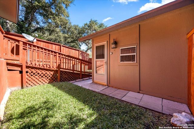 9308 Dover Rdg, San Antonio, TX 78250
