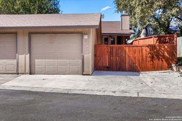 9308 Dover Rdg, San Antonio, TX 78250