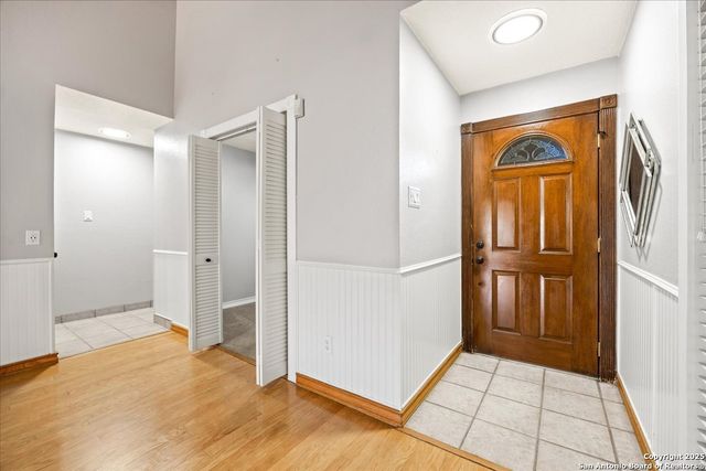 9308 Dover Rdg, San Antonio, TX 78250