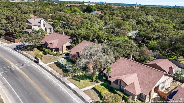 9308 Dover Rdg, San Antonio, TX 78250