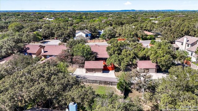 9308 Dover Rdg, San Antonio, TX 78250