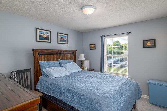 902 Clay Hill Drive, Soddy Daisy, TN 37379