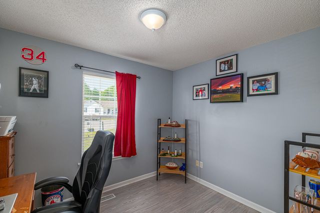 902 Clay Hill Drive, Soddy Daisy, TN 37379