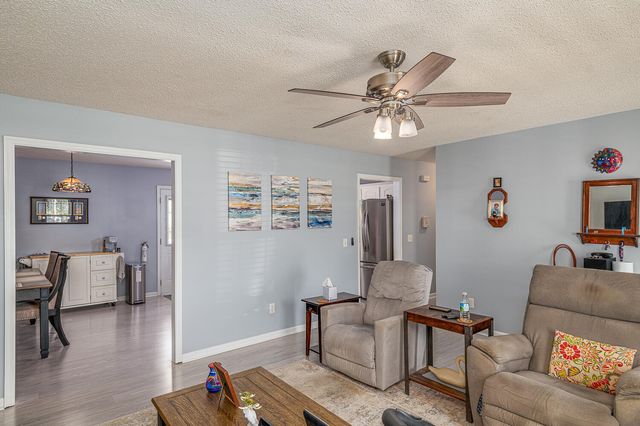 902 Clay Hill Drive, Soddy Daisy, TN 37379