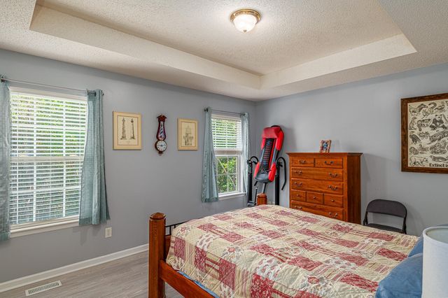 902 Clay Hill Drive, Soddy Daisy, TN 37379