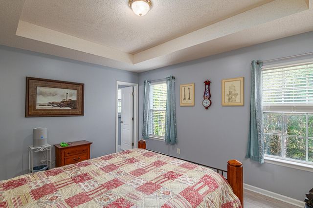 902 Clay Hill Drive, Soddy Daisy, TN 37379