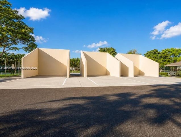 8600 SW 133 Road 124, Miami, FL 33183