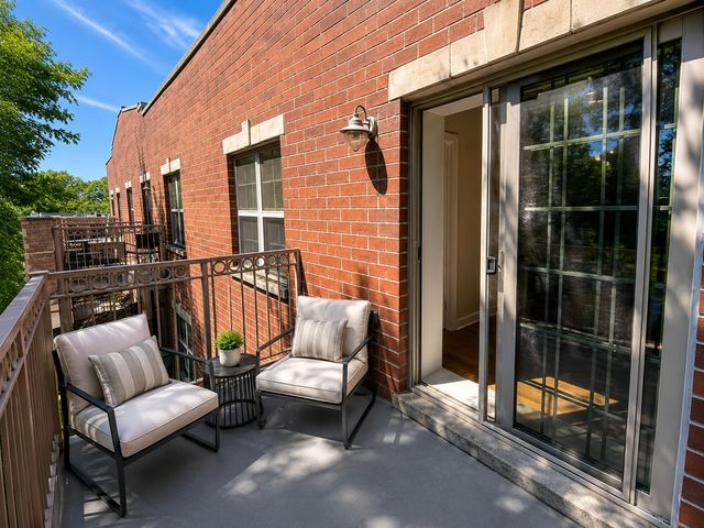 3518 N Hamlin Avenue 3, Chicago, IL 60618