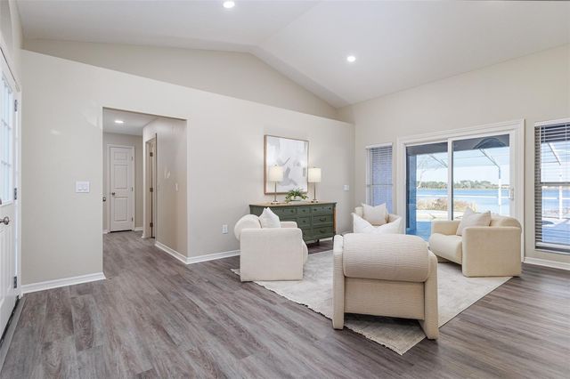 411 EDGEWATER DRIVE, Polk City, FL 33868