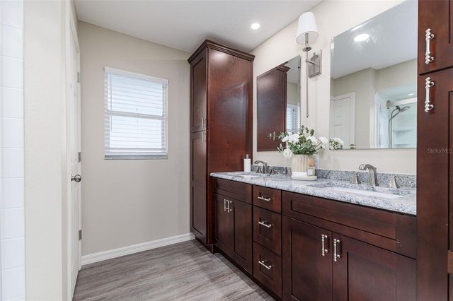 411 EDGEWATER DRIVE, Polk City, FL 33868