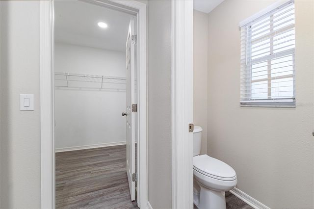 411 EDGEWATER DRIVE, Polk City, FL 33868