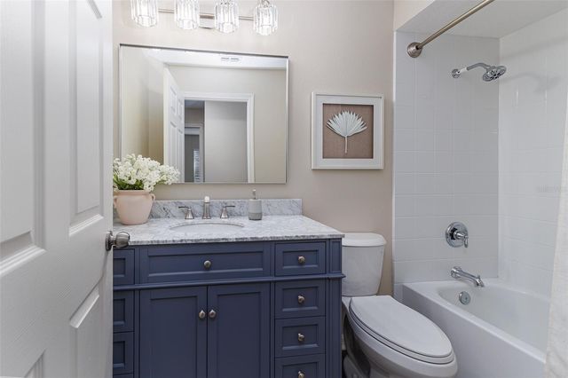 411 EDGEWATER DRIVE, Polk City, FL 33868