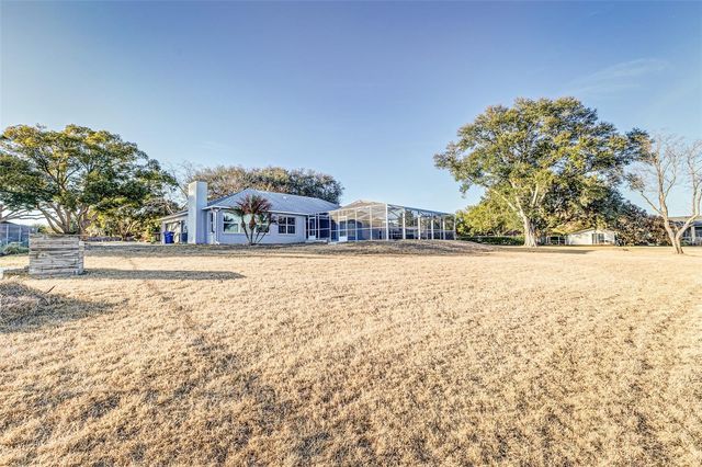 411 EDGEWATER DRIVE, Polk City, FL 33868