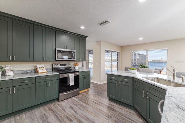 411 EDGEWATER DRIVE, Polk City, FL 33868