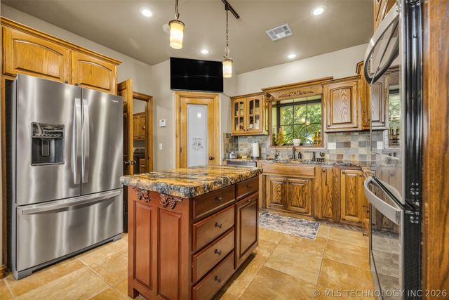 530 Eagles Nest Drive, Disney, OK 74340