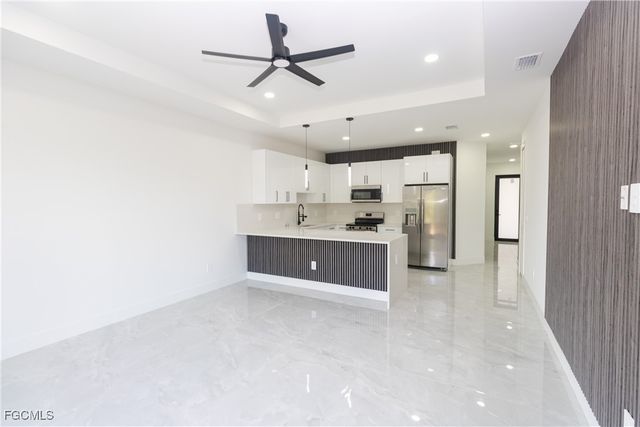 847 Duplex ST E, Lehigh Acres, FL 33974