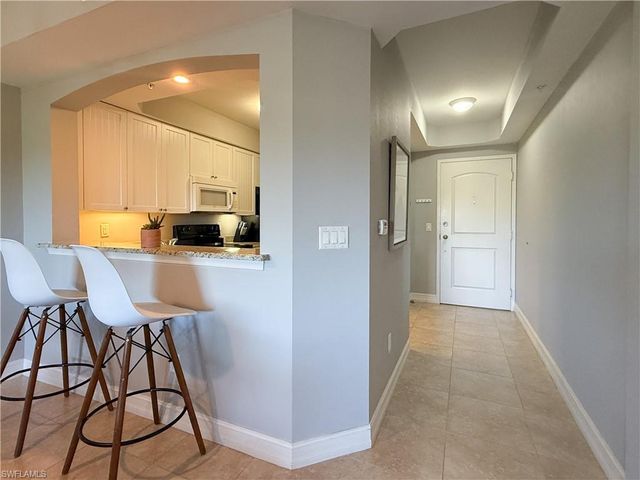 1100 Pine Ridge RD B405, Naples, FL 34108