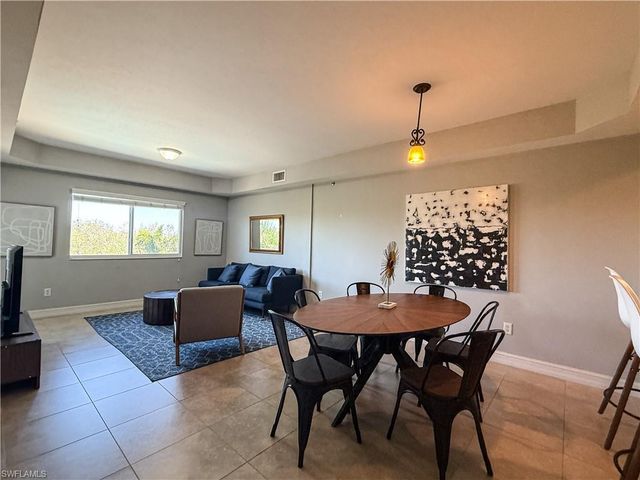 1100 Pine Ridge RD B405, Naples, FL 34108