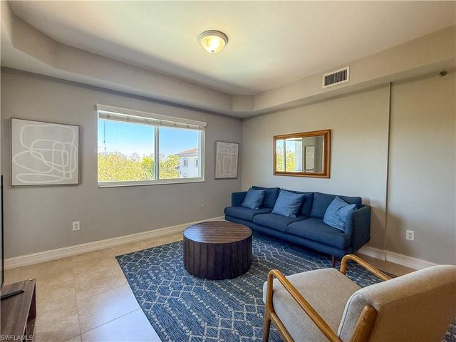 1100 Pine Ridge RD B405, Naples, FL 34108