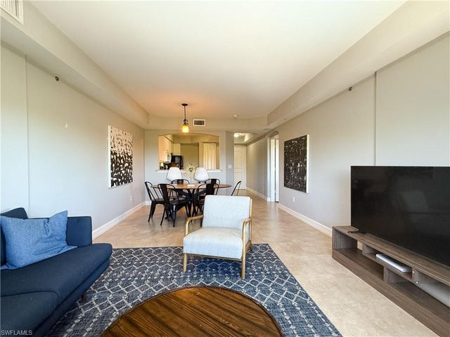 1100 Pine Ridge RD B405, Naples, FL 34108