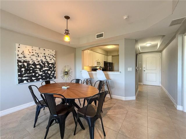 1100 Pine Ridge RD B405, Naples, FL 34108