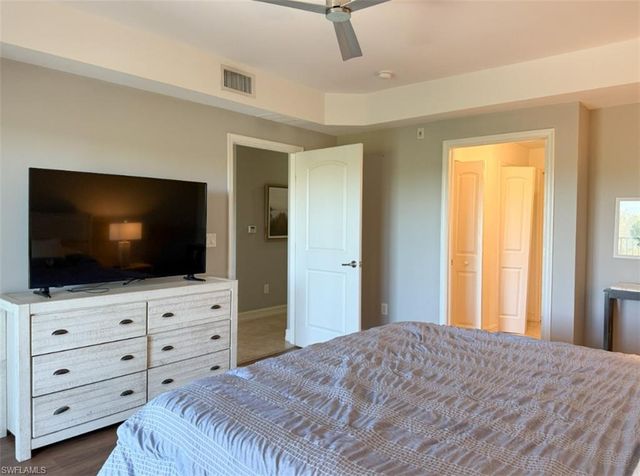 1100 Pine Ridge RD B405, Naples, FL 34108