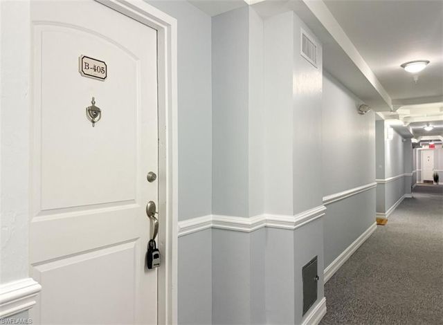 1100 Pine Ridge RD B405, Naples, FL 34108