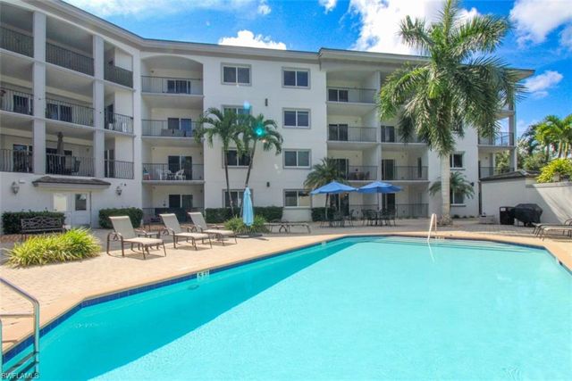 1100 Pine Ridge RD B405, Naples, FL 34108