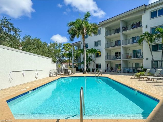 1100 Pine Ridge RD B405, Naples, FL 34108