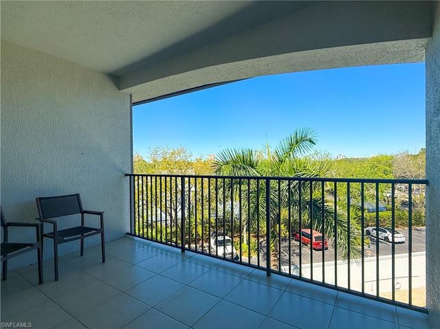 1100 Pine Ridge RD B405, Naples, FL 34108
