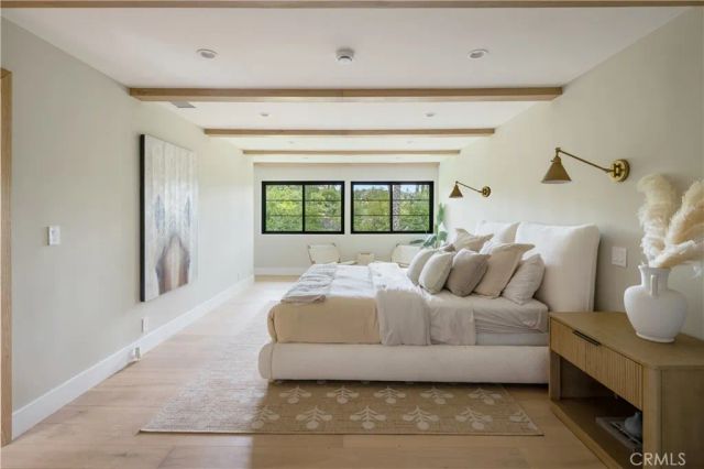 5873 Fairhaven, Woodland Hills, CA 91367