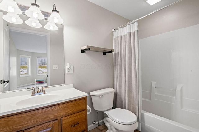 7700 State Route 95, Fredericktown, OH 43019