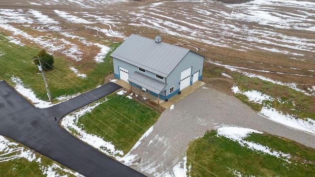 7700 State Route 95, Fredericktown, OH 43019