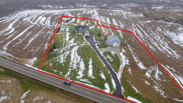 7700 State Route 95, Fredericktown, OH 43019