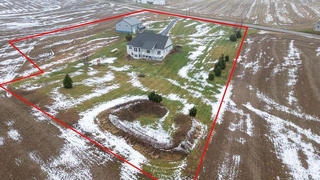 7700 State Route 95, Fredericktown, OH 43019