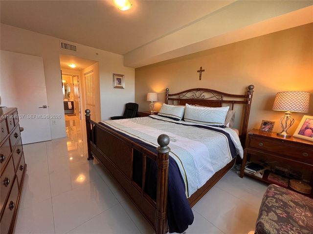 7751 NW 107th Ave 705, Doral, FL 33178