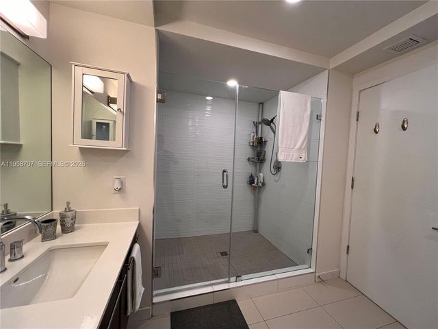 7751 NW 107th Ave 705, Doral, FL 33178