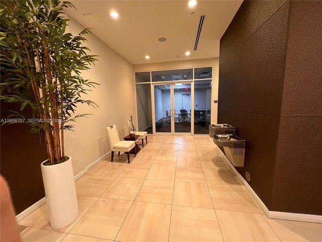 7751 NW 107th Ave 705, Doral, FL 33178