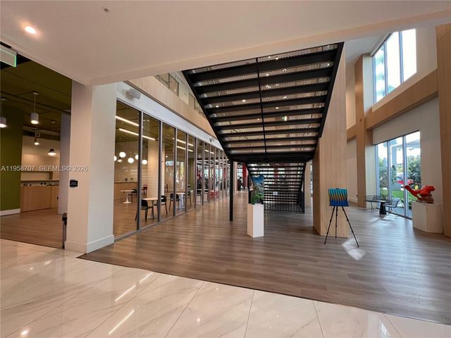 7751 NW 107th Ave 705, Doral, FL 33178