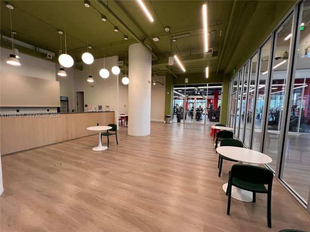 7751 NW 107th Ave 705, Doral, FL 33178