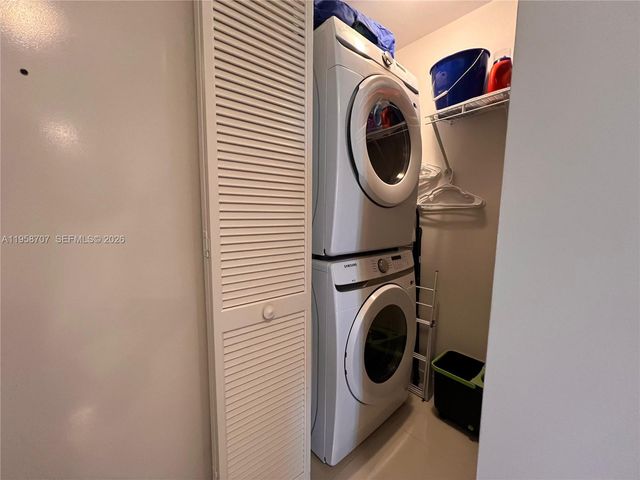 7751 NW 107th Ave 705, Doral, FL 33178