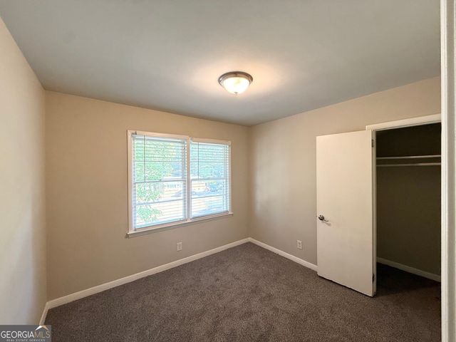 3040 Barksdale Circle, East Point, GA 30344
