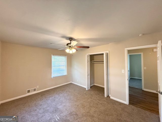 3040 Barksdale Circle, East Point, GA 30344