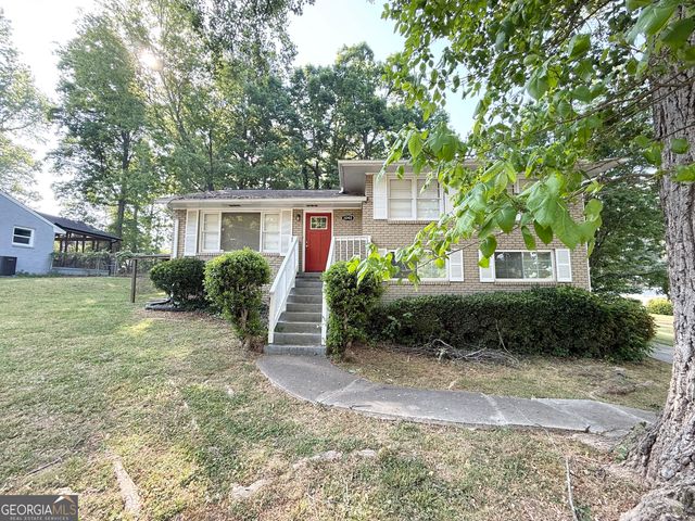 3040 Barksdale Circle, East Point, GA 30344