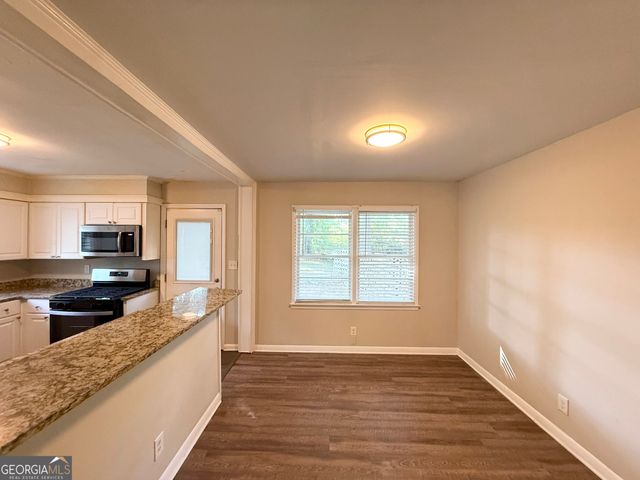 3040 Barksdale Circle, East Point, GA 30344